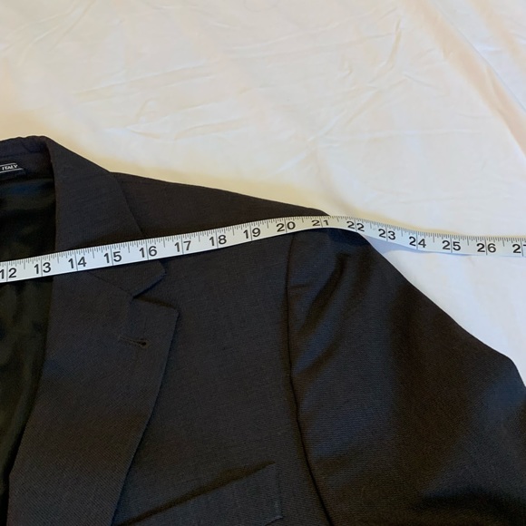 Hand-Stitched Black Italian Blazer - Picture 4 of 9